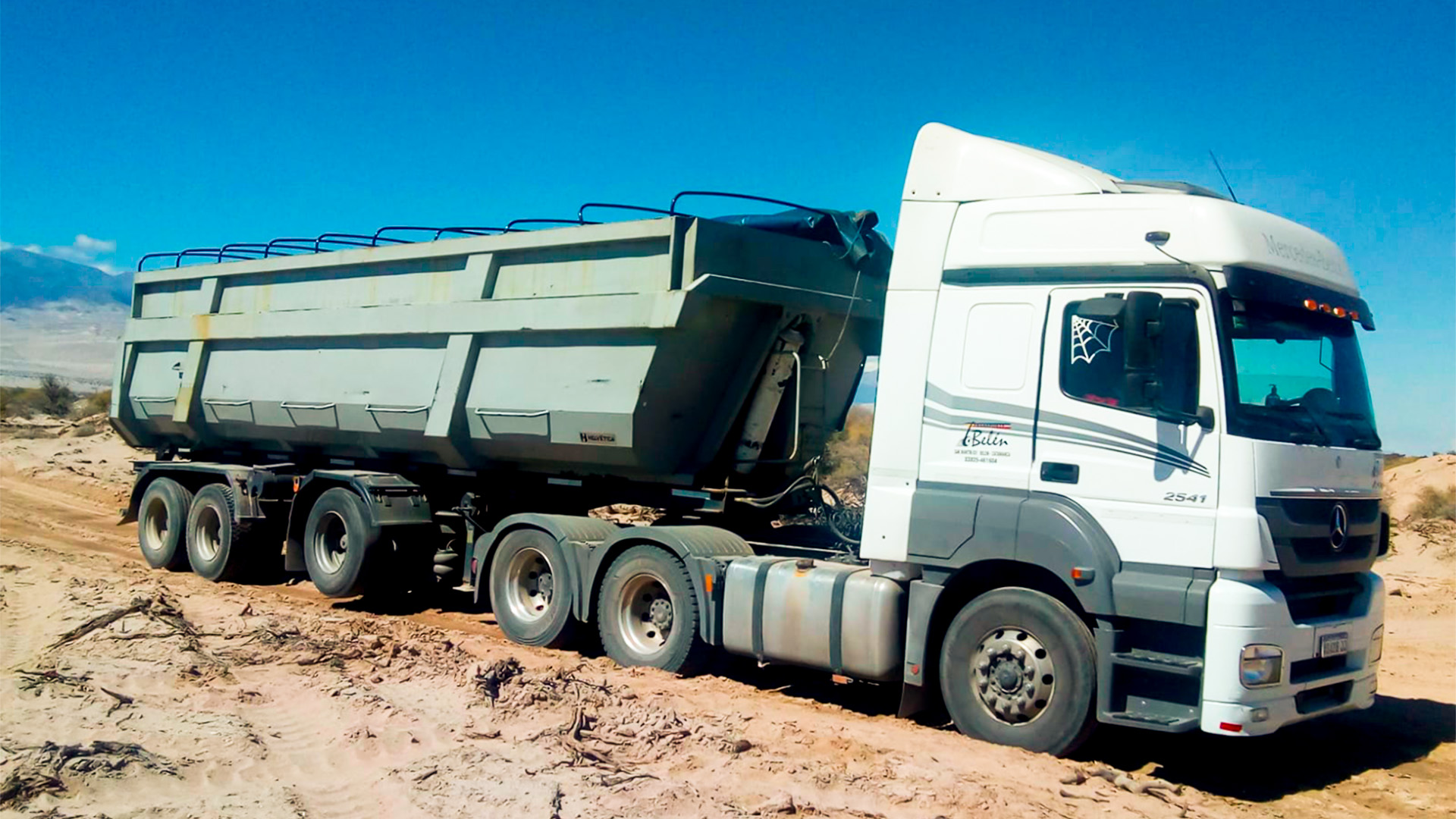 BATEA EN CAMPO TRANSPORTE BELEN