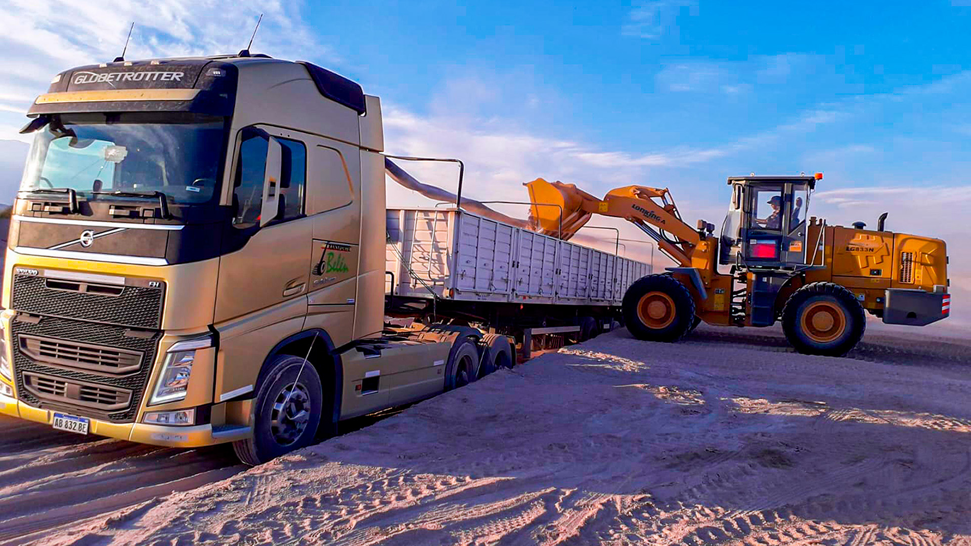 CARGANDO ARIDOS TRANSPORTE BELEN
